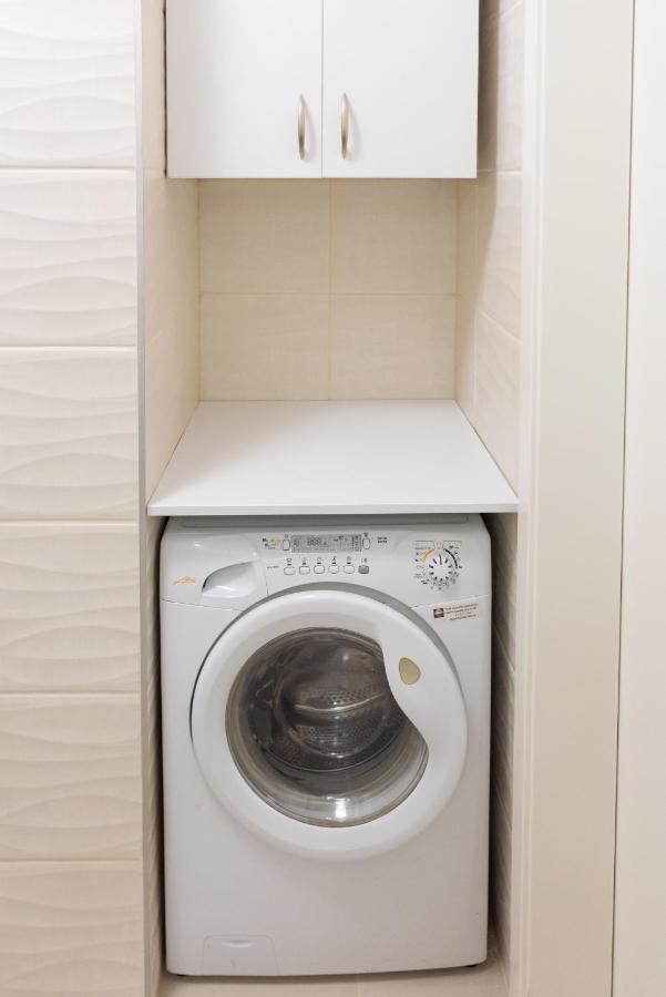Sweet Home Apartman , 30Sqm Studio, Free Private Parking, Mountain View, Balcony, 20 Min From Downtown بودابست المظهر الخارجي الصورة